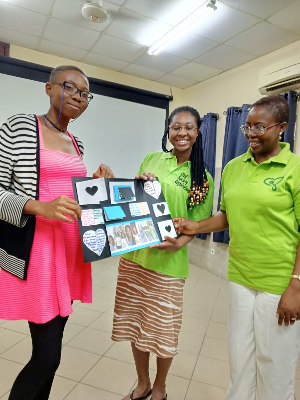 Presentation of gift to Miss Ogechukwu Ogbogu 